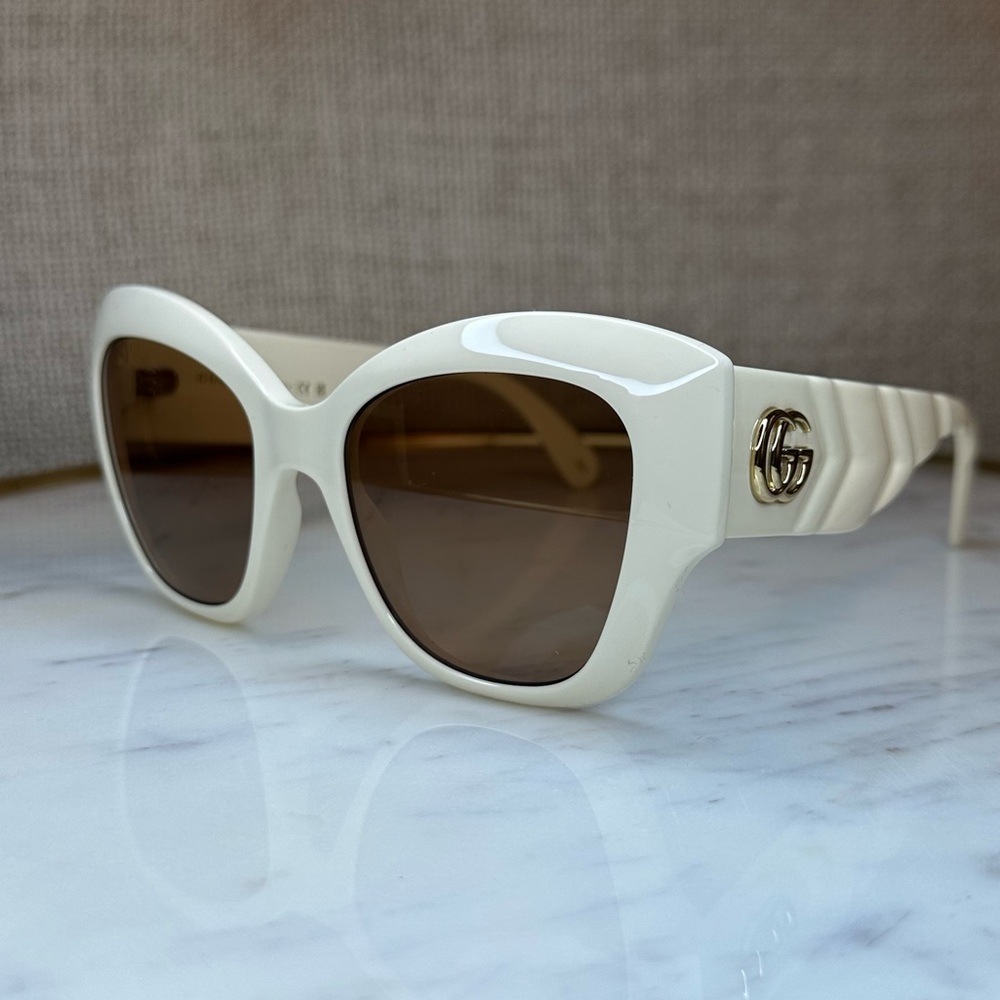 New! Authentic Gucci Cat eye Sunglasses.